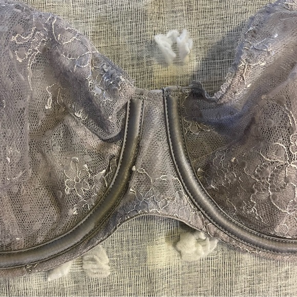 Victoria’s Secret- Unlined Balconnet - Picture 2 of 6